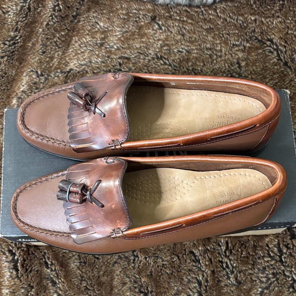 GH Bass Women’s 9.5 Genuine Leather Brown Tassel Loafers - Picture 3 of 11